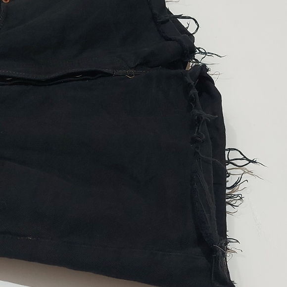 Levis 501 Black Button Fly Distressed Cut Offs - Picture 5 of 16